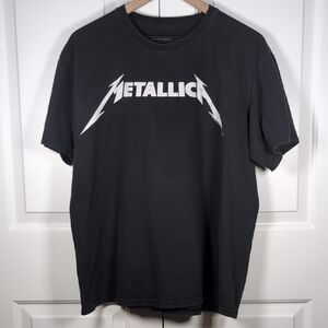 Vintage 90s Style Black Metallica Band Tee Metal Grunge Merch Y2K Streetwear